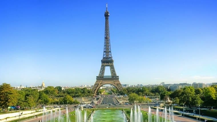 Was genau ist die Eiffelturm-Stellung? Wir klären auf! – EROTIK-Wissen